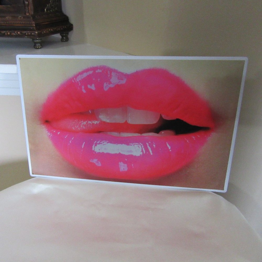 Lips Metal Sign - Picture 4 of 10